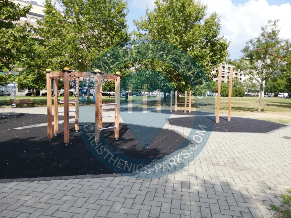 Bologna - Outdoor Gym - Giardino Gustavo Trombetti - Italy - Spot