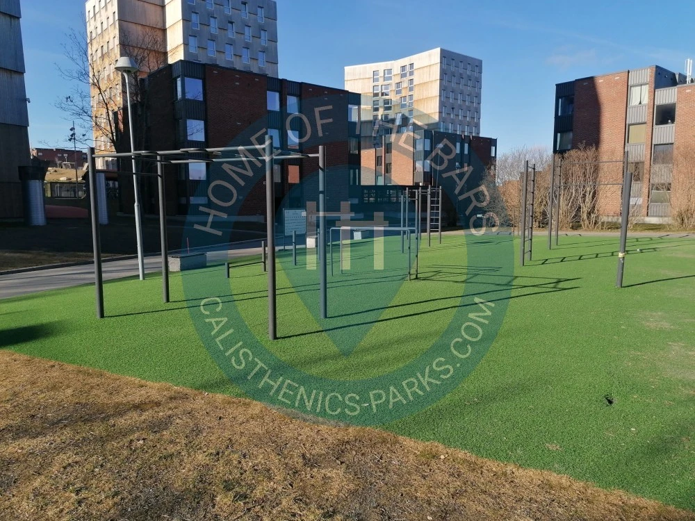 Outdoor Pull Up Bars - Trondheim - Calisthenics Facility - Trondheim - Sit treningspark Tufteparken Moholt - Norway - Spot