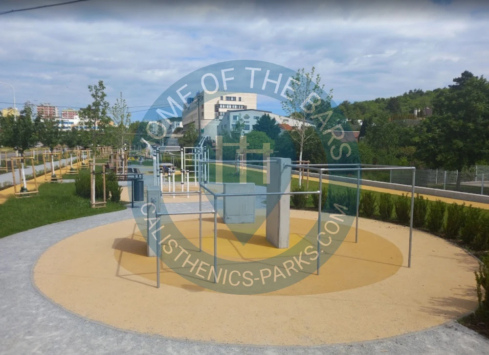 Exercise Park - Bratislava - Multifunkčný Park a Ihrisko Suchá Vydrica - Slovakia - Spot