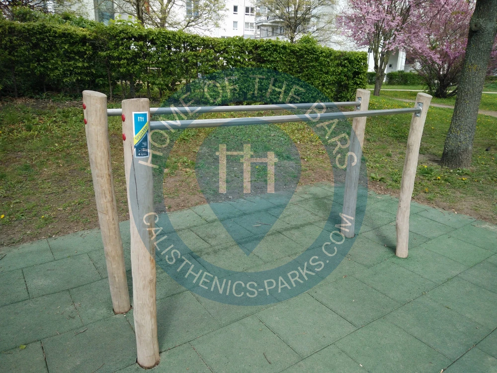 Calisthenics park in Pfarrkirche Cyrill und Method, 2, Theumermarkt, KG Stammersdorf, Floridsdorf, Wien, 1210, Österreich