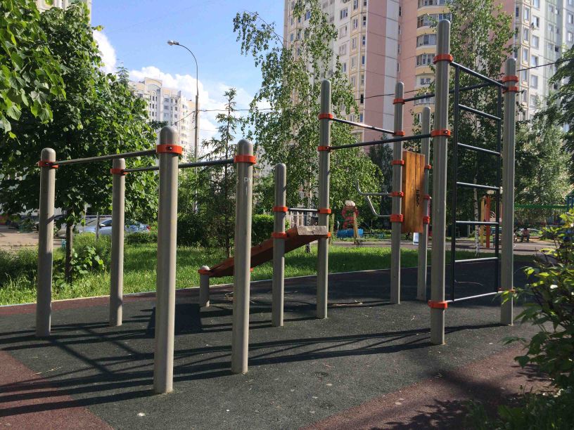 Calisthenics park in 40 к3, улица Адмирала Лазарева, Чернево, район Южное Бутово, Москва, Центральный федеральный округ, 117041, Россия