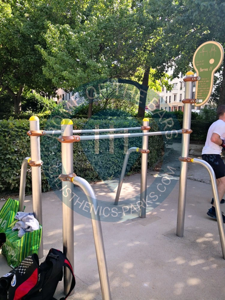 Calisthenics park in Quartier du Bel-Air, Paris 12e Arrondissement, Paris, Île-de-France, France métropolitaine, 75012, France