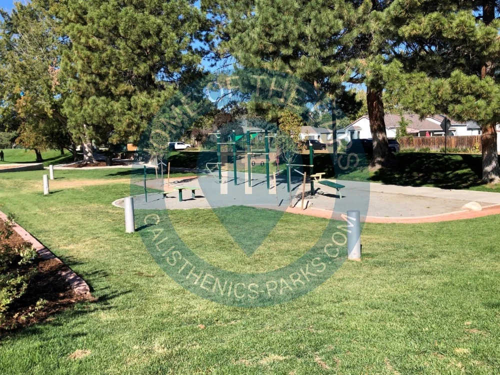 Outdoor Pull Up Bars - Englewood - Outdoor Gym Romans Park - United States - Spot