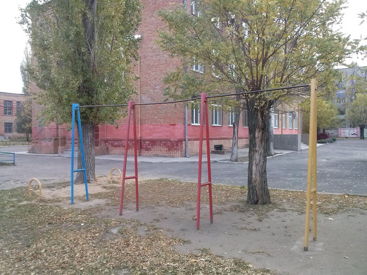 Outdoor Gym - Mykolaiv - Mykolaiv - Calisthenics Gym - Школа № 10 - Ukraine - Spot