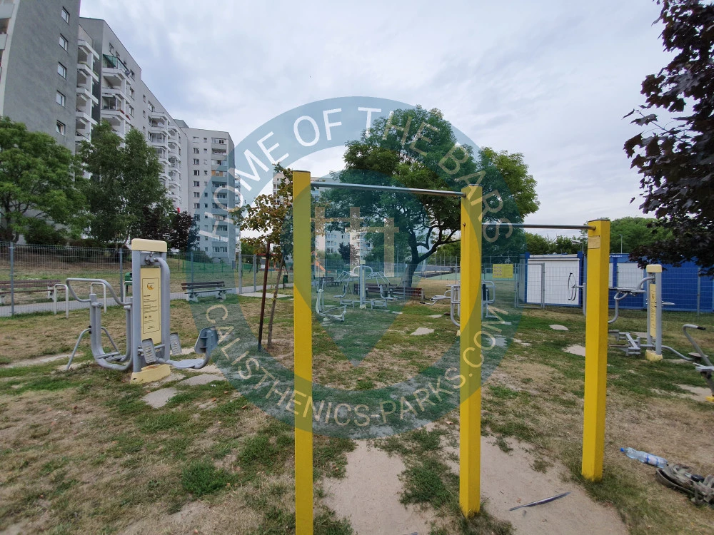 Fitness Facility - Warsaw - Dolinka Sluzewiecka Outdoor Gym - Poland - Spot