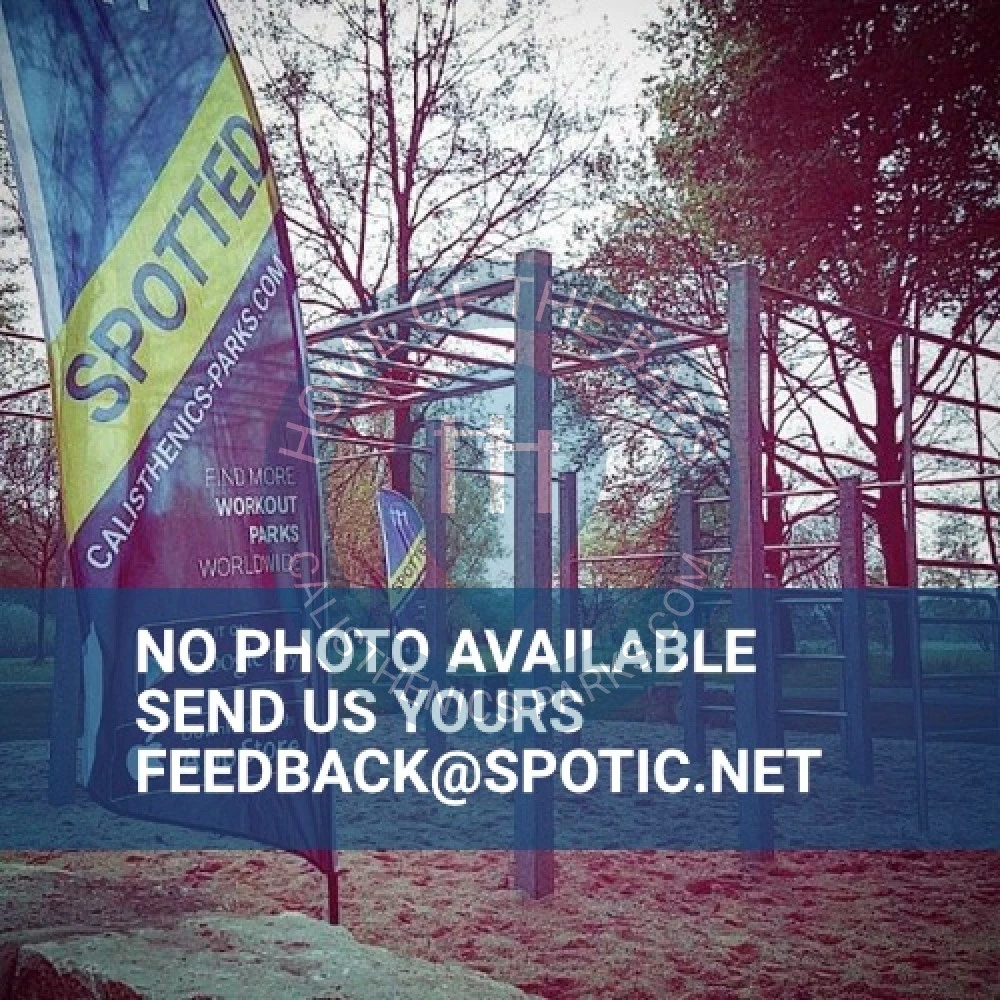 Outdoor Pull Up Bars - Alton - Outdoor Gym Anstey Park - United Kingdom - Spot