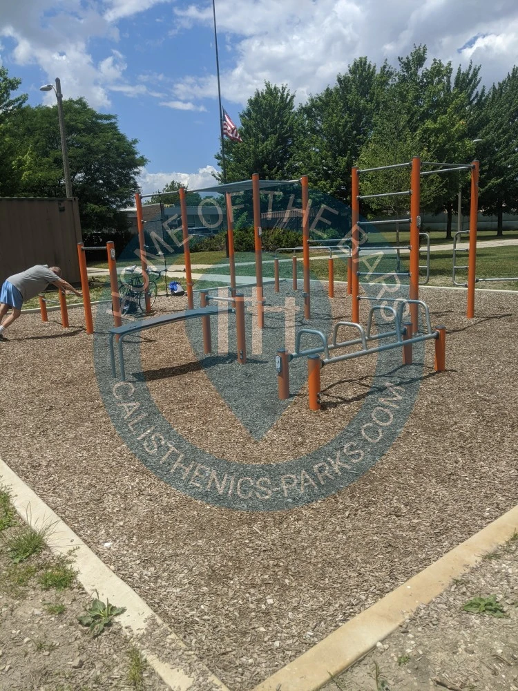 Calisthenics park in 4292, West 85th Street, Clarkdale, Ashburn, Chicago, Lake Township, Cook County, Illinois, 60652, United States