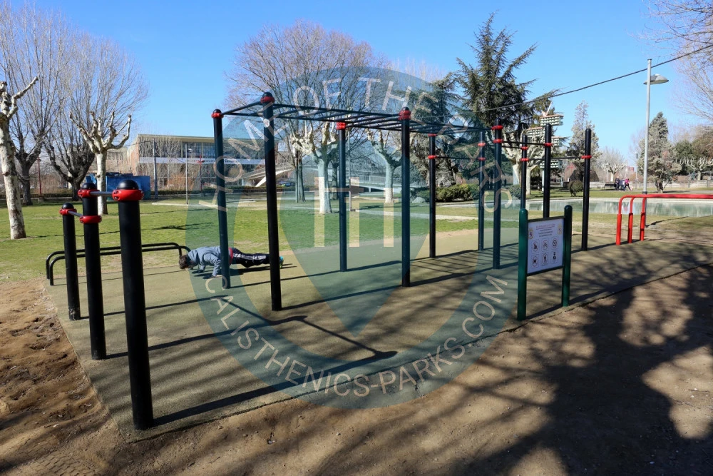 Outdoor Pull Up Bars - León - Calistenia Parque Papalaguinda - Spain - Spot