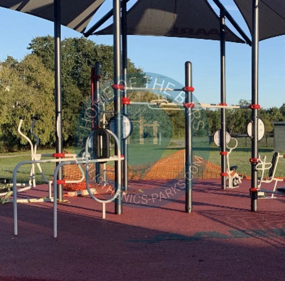 Fitness Facility - New Orleans - Outdoor Gym Joe Brown Park - United States - Spot