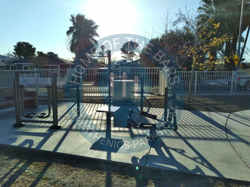 Fitness Facility - Outdoor Fitness Mayfair Place Park - Las Vegas - United States - Spot