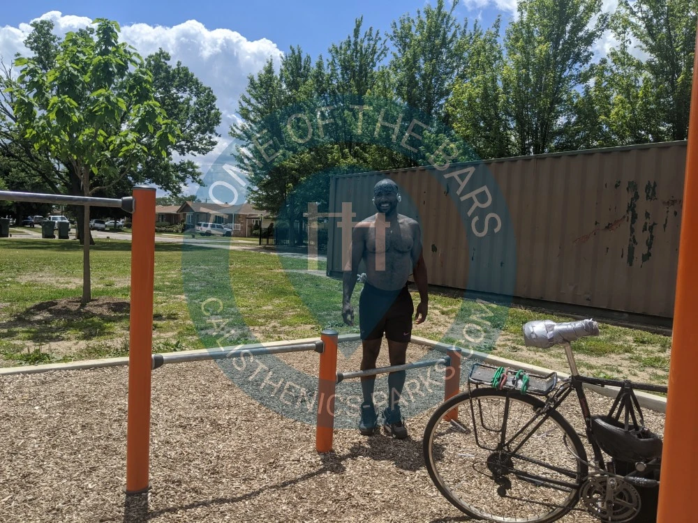 Calisthenics park in 4292, West 85th Street, Clarkdale, Ashburn, Chicago, Lake Township, Cook County, Illinois, 60652, United States