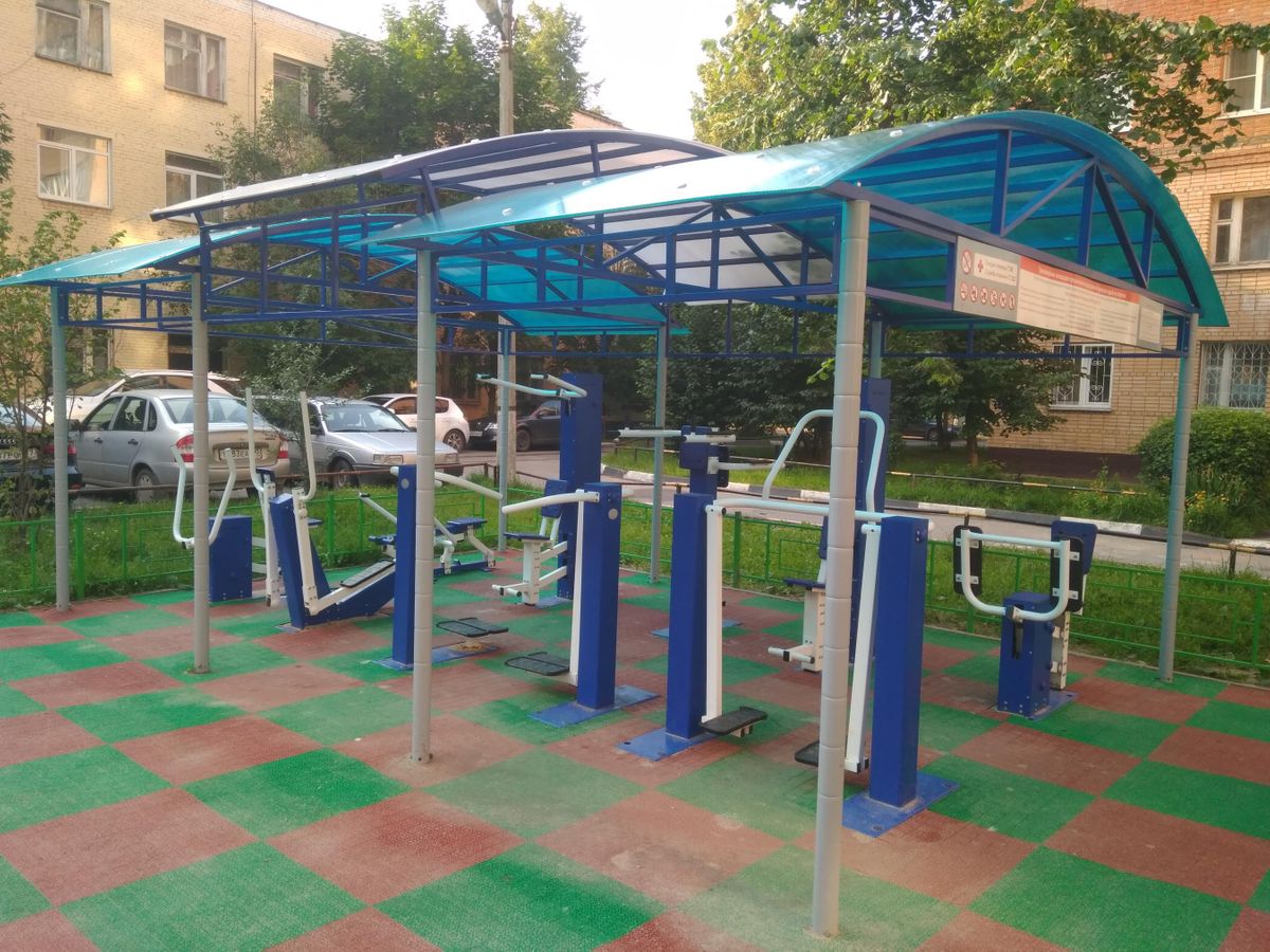 Calisthenics park in 8, Западная улица, Климовск, Подольск, городской округ Подольск, Московская область, Центральный федеральный округ, 142100, Россия