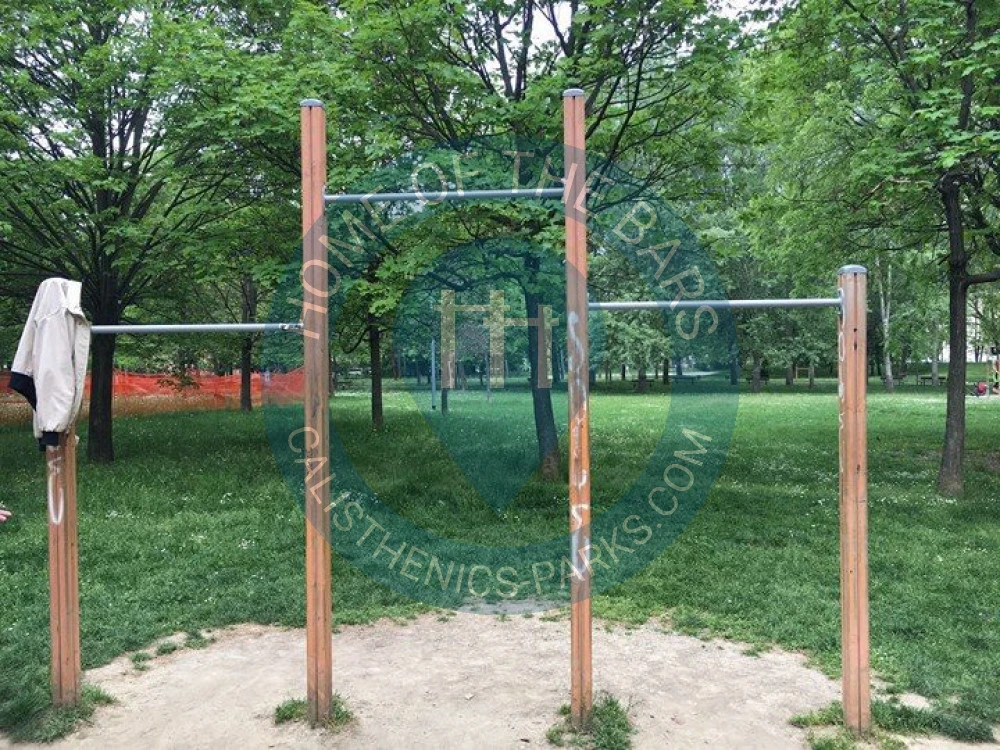Bologna - Outdoor Fitness Corner- Parco Don Bosco - Italy - Spot