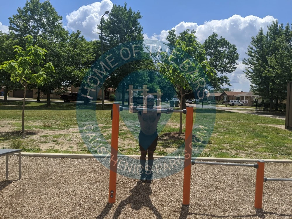 Calisthenics park in 4292, West 85th Street, Clarkdale, Ashburn, Chicago, Lake Township, Cook County, Illinois, 60652, United States