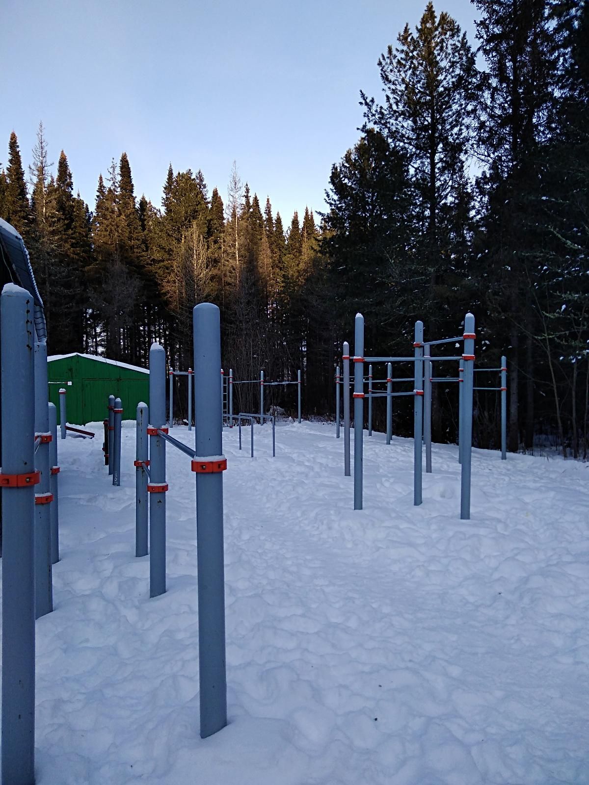 Outdoor Gym - Khanty-Mansiysk - Khanty-Mansiysk - Calisthenics Gym - Восточная Объездная Дорога - Russia - Spot