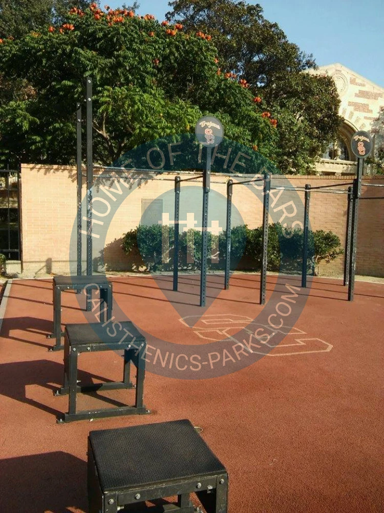 Los Angeles - Outdoor Pull Up Bars - University of Southern California (Cromwell Track & Field) - United States - Spot