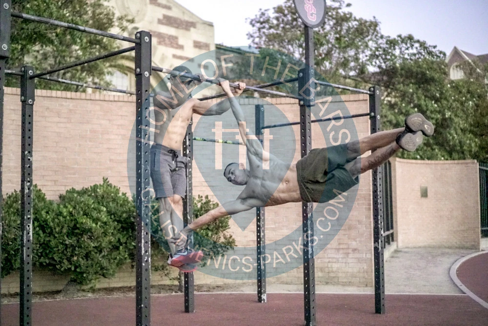 Los Angeles - Calisthenics Stations - USC Cromwell Field - United States - Spot