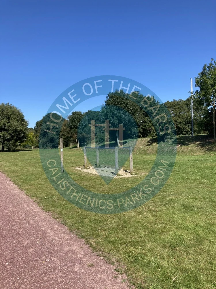 Calisthenics park in Rue du Pas, Yquelon, Avranches, Manche, Normandie, France métropolitaine, 50400, France