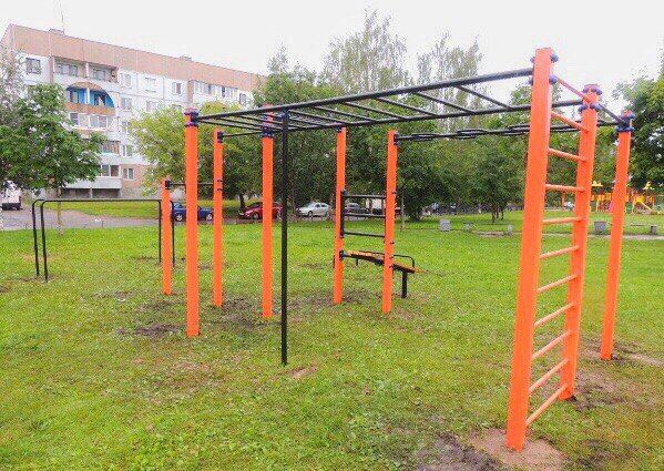 Outdoor Gym - Pskov - Pskov - Aire de Fitness - ППК Школа 25 - Russia - Spot
