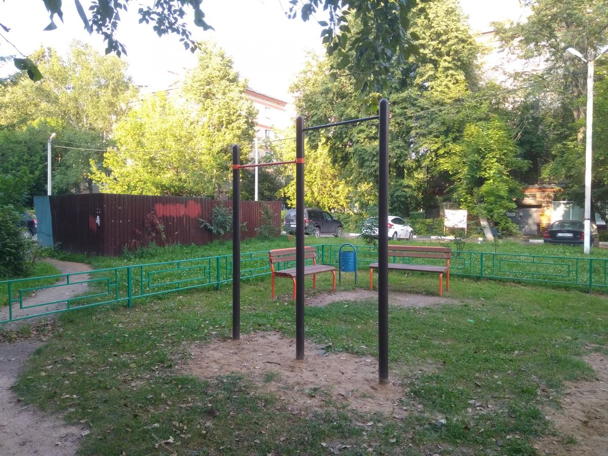 Calisthenics park in 8, Западная улица, Климовск, Подольск, городской округ Подольск, Московская область, Центральный федеральный округ, 142100, Россия
