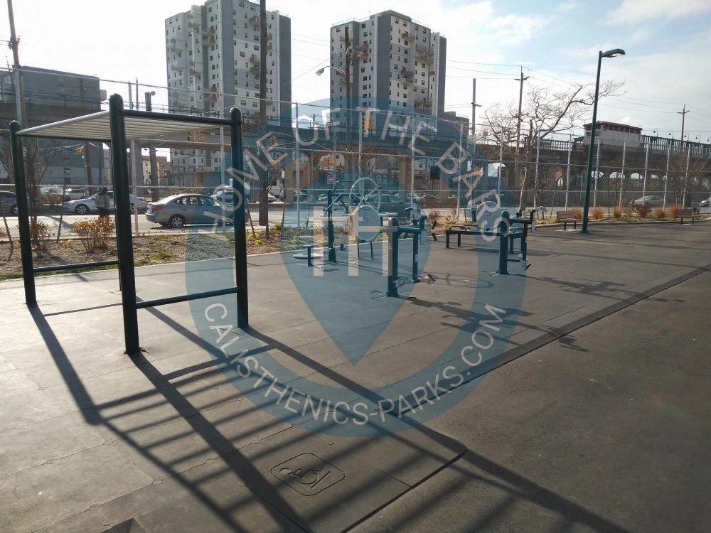 New York City - Public Fitness Park - Cardozo Playground - United States - Spot