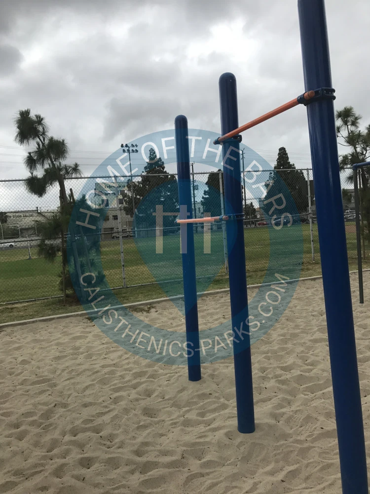 Hollywood - Calisthenics Exercise Stations - Hollywood Recreation Center - United States - Spot