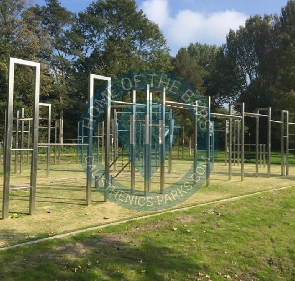 Calisthenics park in Mien van Breepad, Kraayenstein, Loosduinen, Den Haag, Zuid-Holland, Nederland, 2553 PD, Nederland