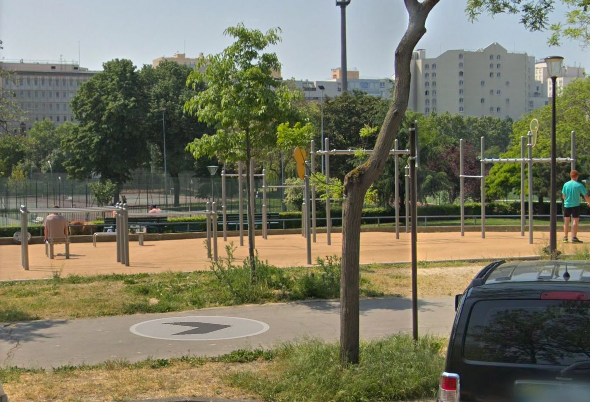 Paris - Calisthenics  Equipment - Avenue Albert Bartholomé - France - Spot