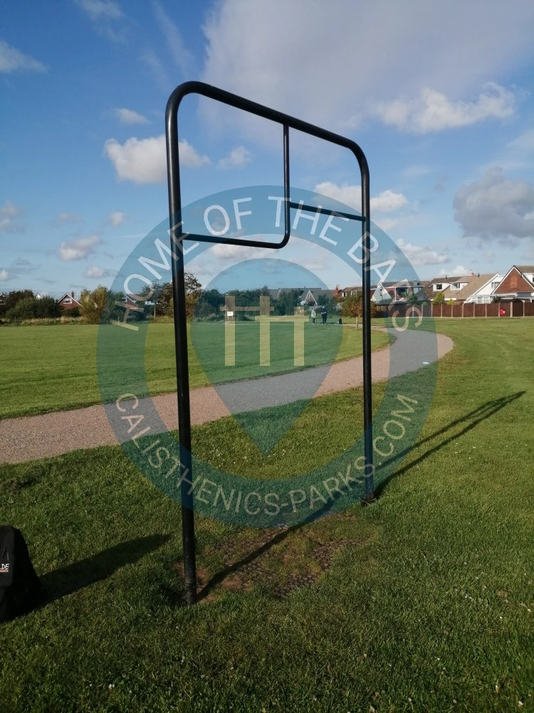 Outdor Gym Waddington Park St Annes - Calisthenics Facility - countries. - Spot