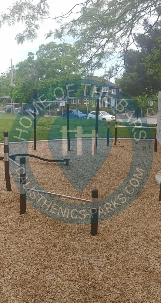 Toronto - Outdoor Exercise Gym - Runnymede - Canada - Spot