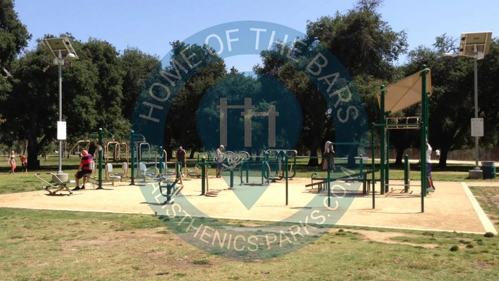 North Hollywood - Outdoor Workout Stations - Magnolia Boulevard - United States - Spot