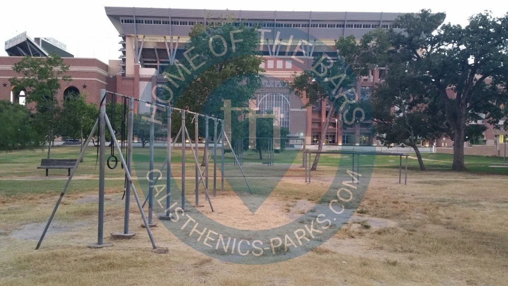 College Station - Calisthenics Station - Spence Park - United States - Spot