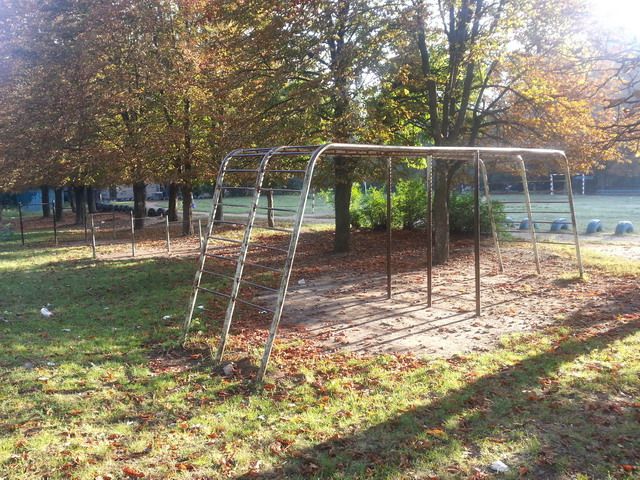 Calisthenics park in 118г, Космічна вулиця, Першотравневе, Комунарський район, Запоріжжя, Запорізька міська громада, Запорізький район, Запорізька область, 69027, Україна