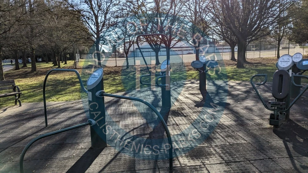 Outdoor Gym - Vancouver - Tisdall park - Canada - Spot