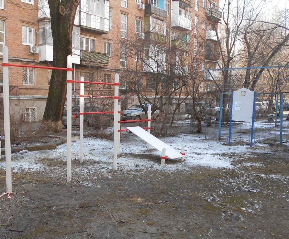 Calisthenics park in 69, улица Козлова, Рабочий городок, Октябрьский район, Ростов-на-Дону, городской округ Ростов-на-Дону, Ростовская область, Южный федеральный округ, 344018, Россия