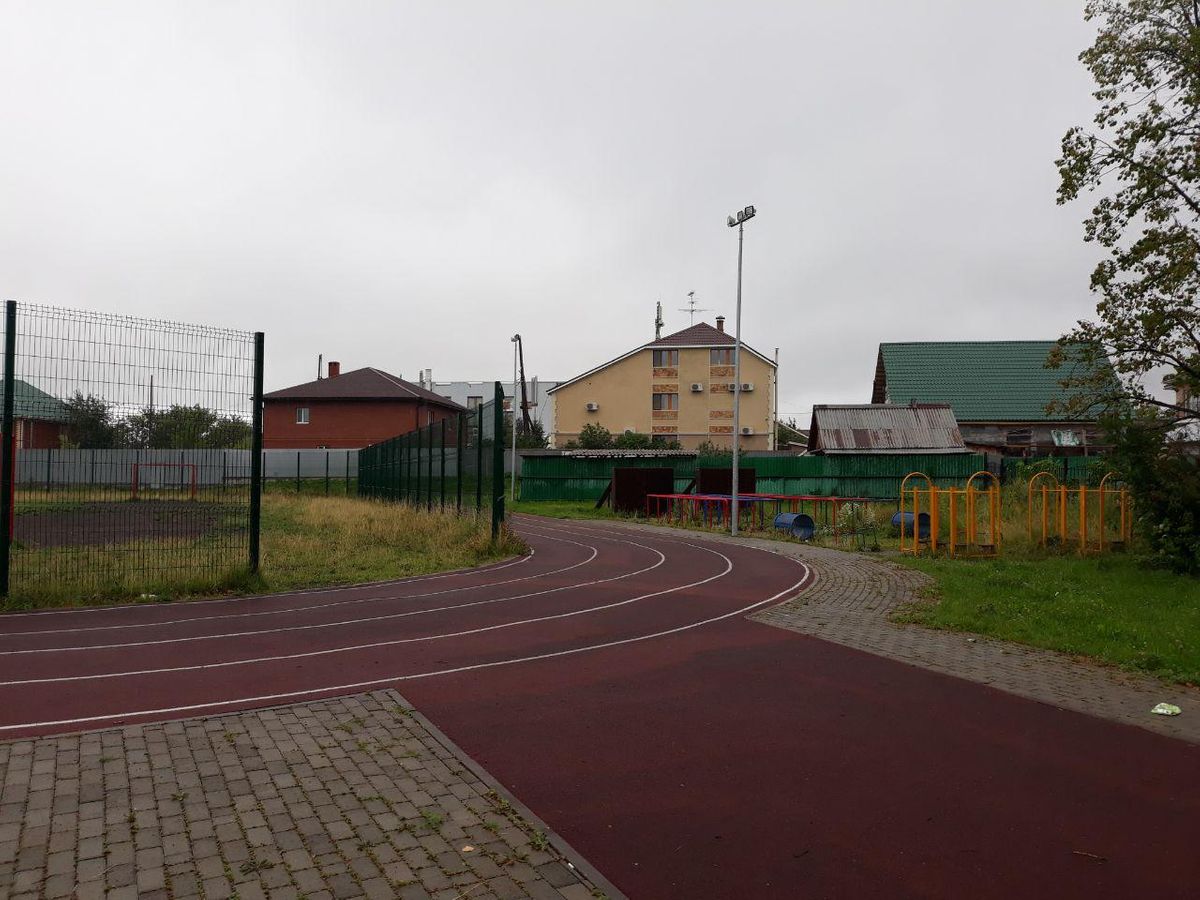 Calisthenics Facility - Verkhnyaya Pyshma - Outdoor Gym - Магазин Урожай - Verkhnyaya Pyshma - Russia - Spot