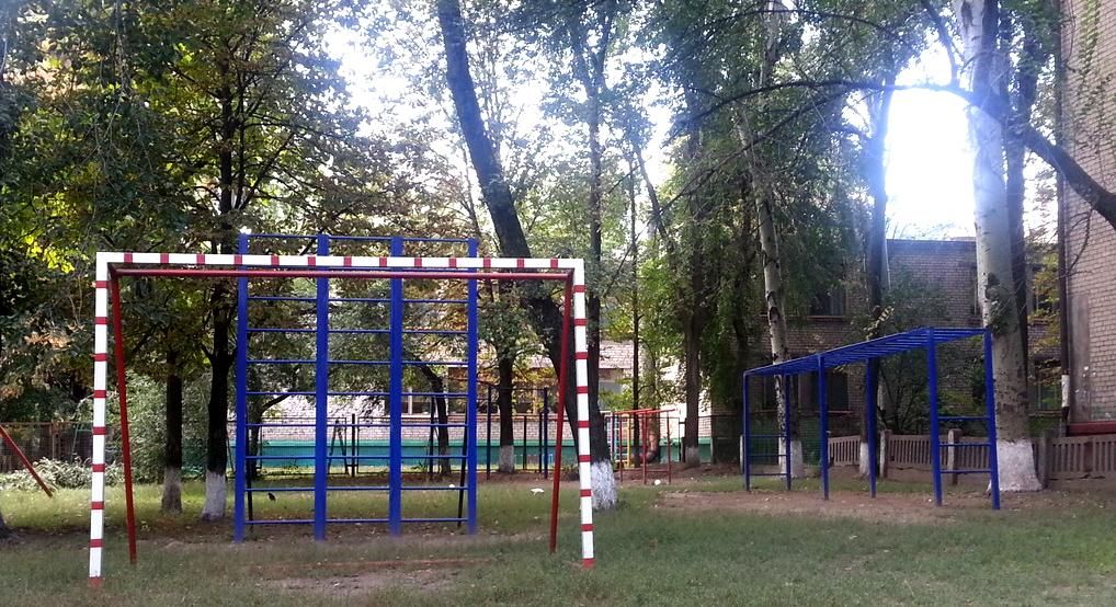 Outdoor Gym - Zaporizhzhya - Zaporizhzhya - Calisthenics Park - Незнайка - Ukraine - Spot
