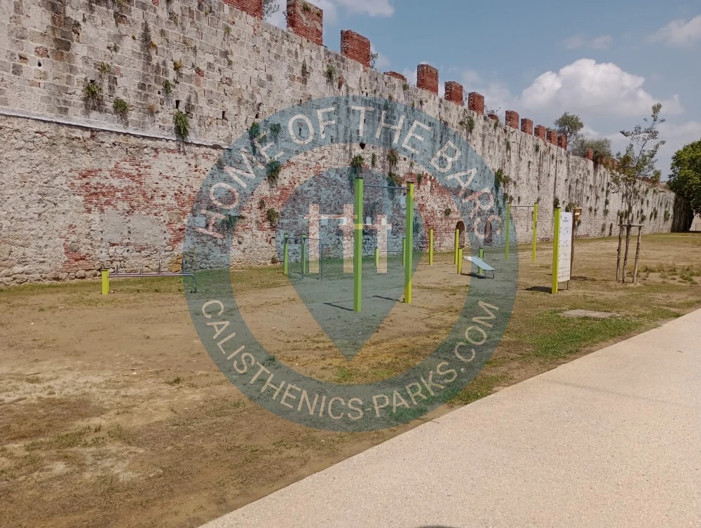 Exercise Stations - Pisa - Parco Stampace Outdoor Gym - Italy - Spot