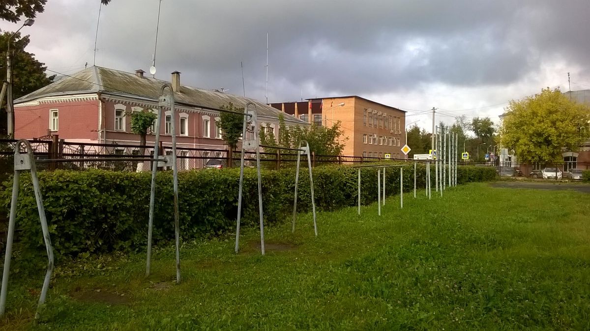 Calisthenics park in 32/16, улица Лейтенанта Шмидта, Егорьевск, городской округ Егорьевск, Московская область, Центральный федеральный округ, 140301, Россия