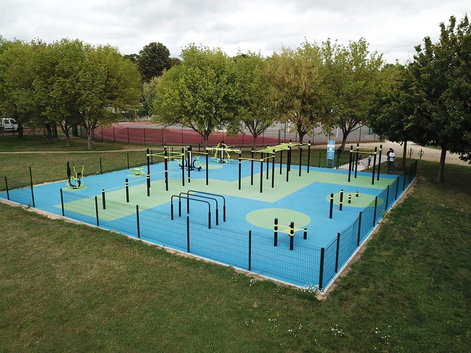 Outdoor Gym - Étampes - Rue Jean Etienne Guettard - Étampes - Essonne - Street Workout Park - France - Spot