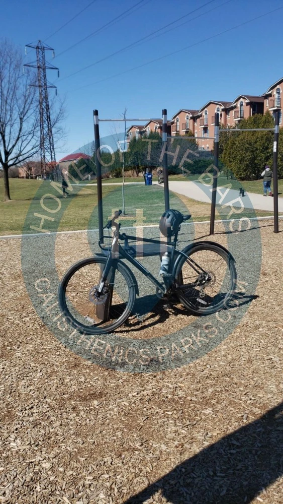 Outdoor Gym - Toronto - Walter Saunder Memorial Park Calisthenics Park - Canada - Spot