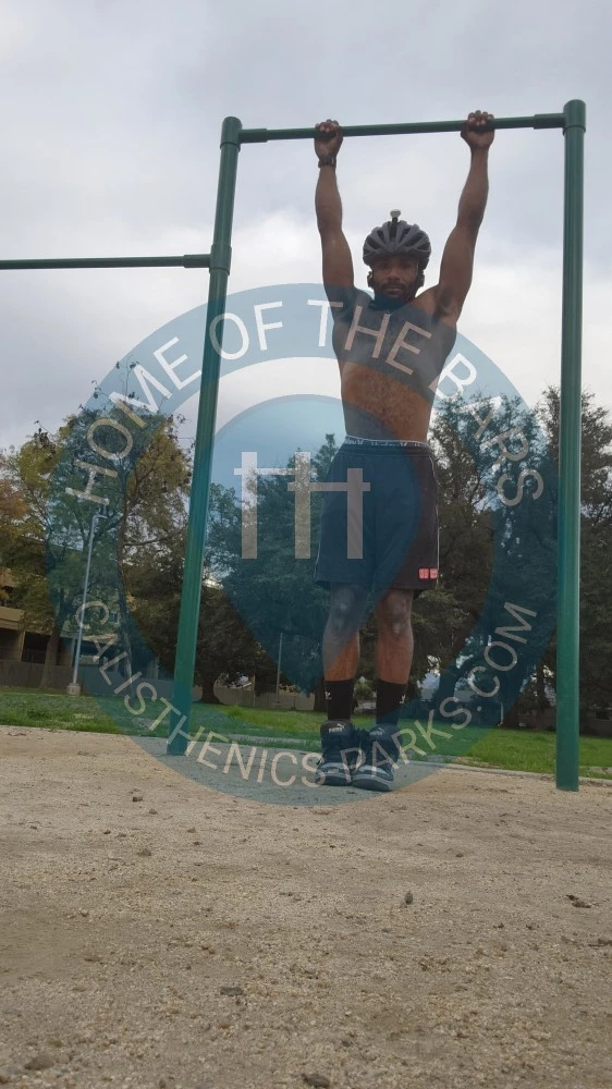 Outdoor Pull Up Bars - North Hollywood - Outdoor Fitness Valley Plaza - North - United States - Spot