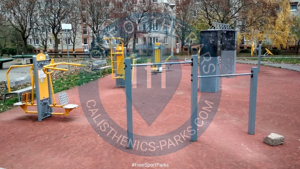 Workout Station - Budapest - Outdoor Gym Gazdagrét fitness park - Hungary - Spot