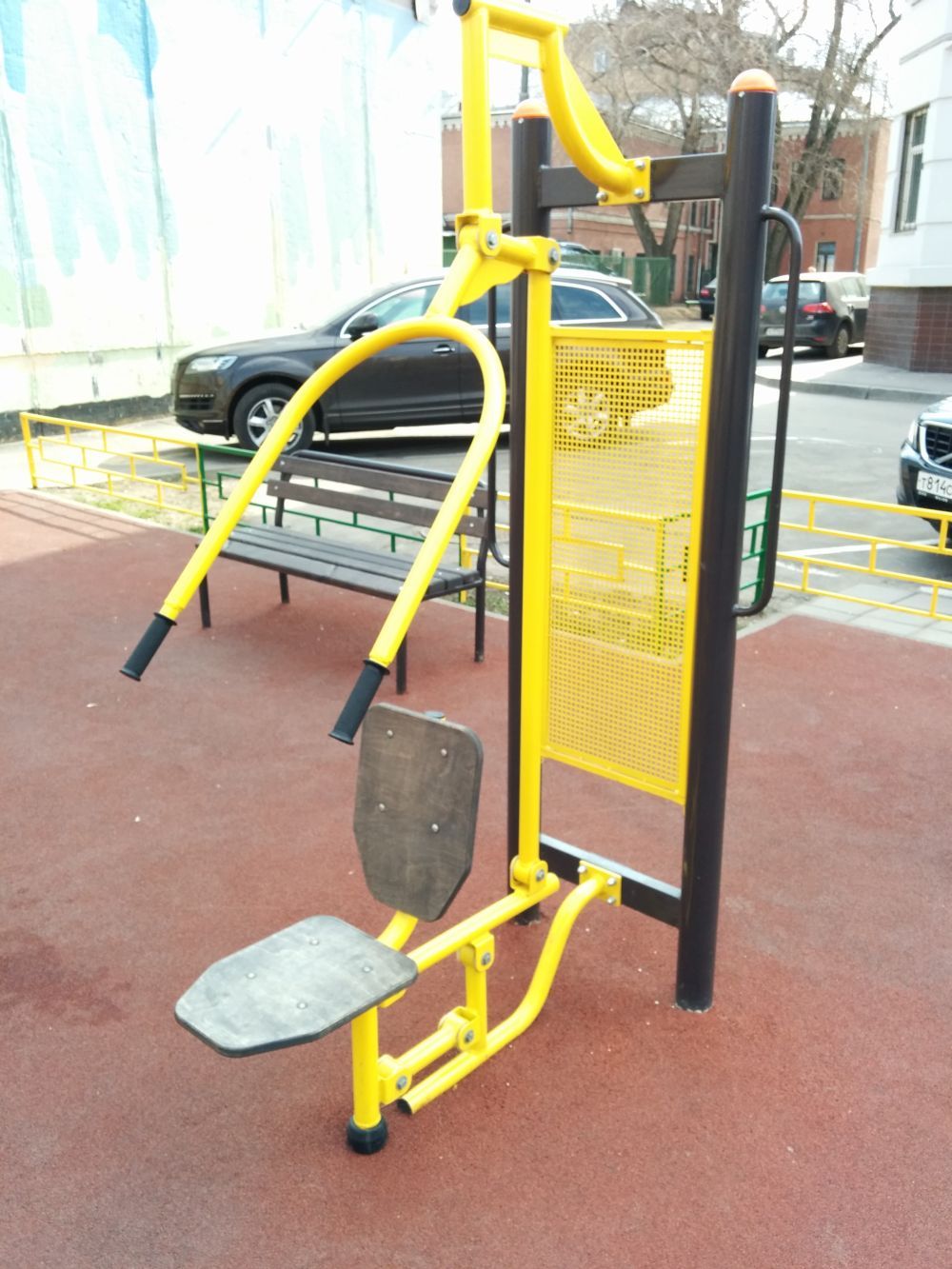 Calisthenics park in 11, 2-я Ямская улица, район Марьина Роща, Москва, Центральный федеральный округ, 127018, Россия