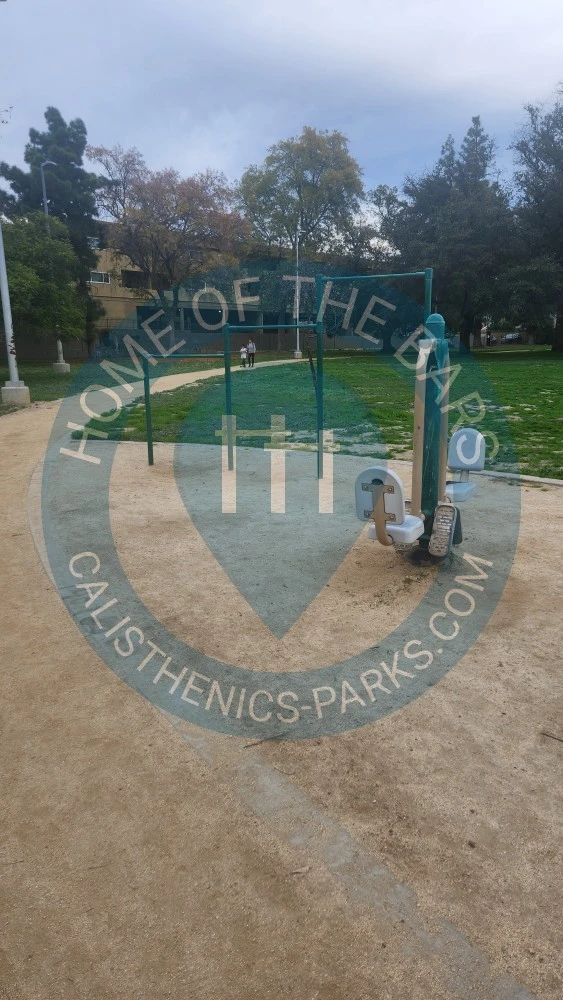Calisthenics park in Hollywood Freeway, Los Angeles, Los Angeles County, CAL Fire Contract Counties, California, 91605, United States