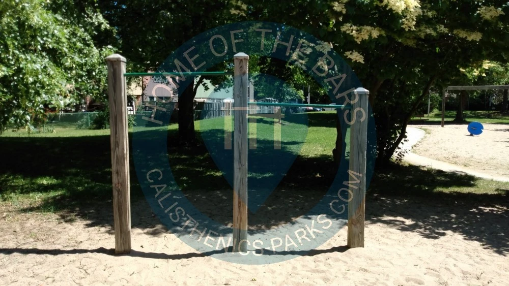 Calisthenics park in 16, Thorny Vineway, Don Valley North, North York, Toronto, Golden Horseshoe, Ontario, M2J 2P9, Canada