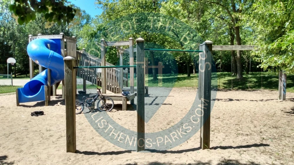Calisthenics park in 16, Thorny Vineway, Don Valley North, North York, Toronto, Golden Horseshoe, Ontario, M2J 2P9, Canada