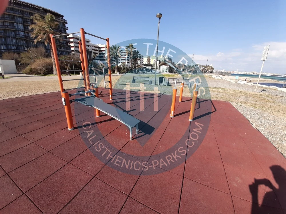Public Pull Up Bars - Bari - Parco Calisthenics Spiaggia Pane e Pomodoro - Italy - Spot