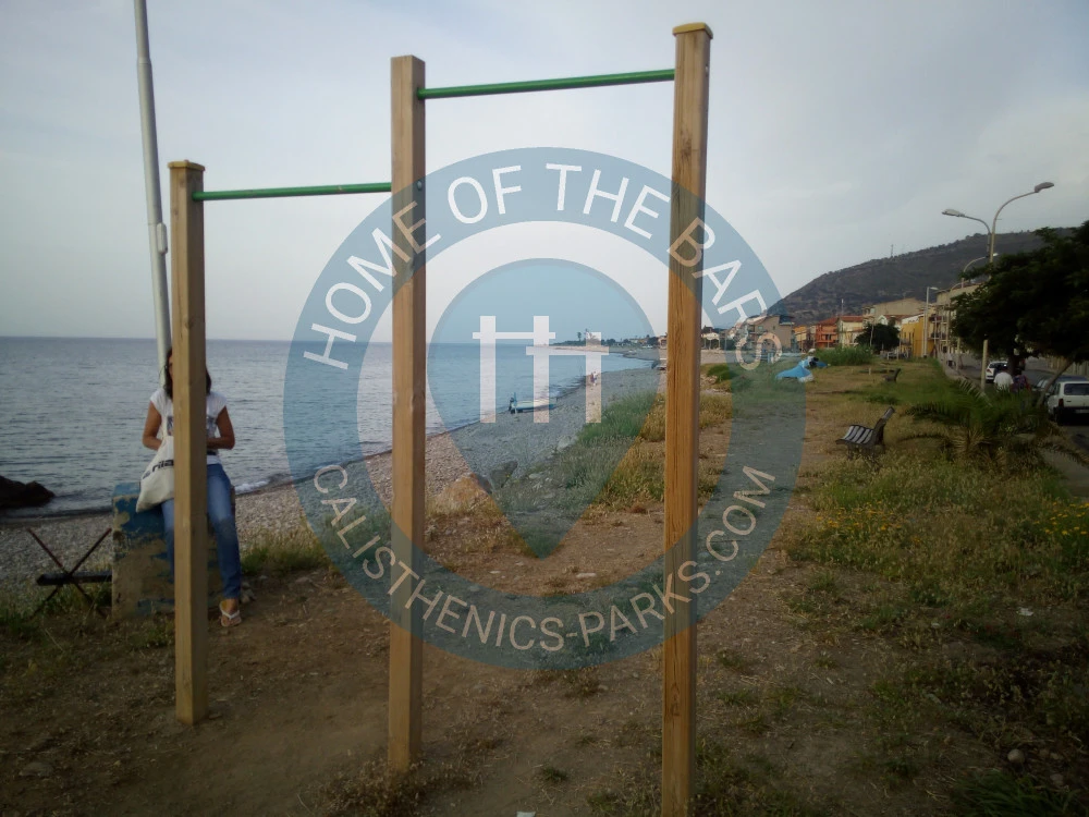 Public Pull Up Bars - Tusa - Italy - Spot