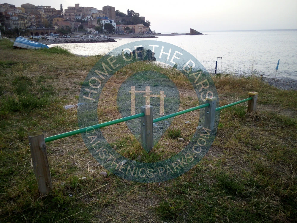 Calisthenics park in Le Lampare, Via Cesare Battisti, Castel di Tusa, Tusa, Messina, Sicilia, 98079, Italia